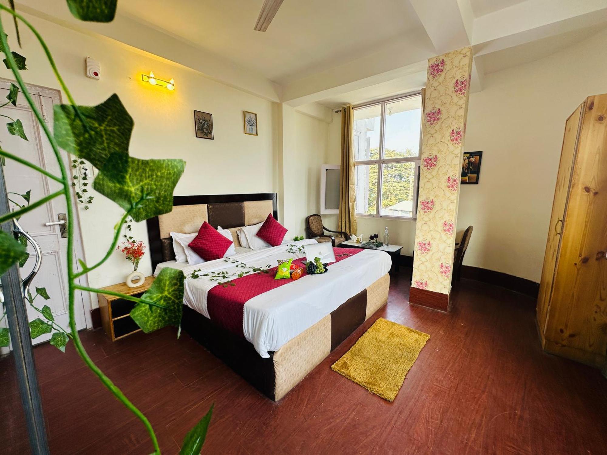 Hotel Mini Switzerland In Dalhousie Esterno foto