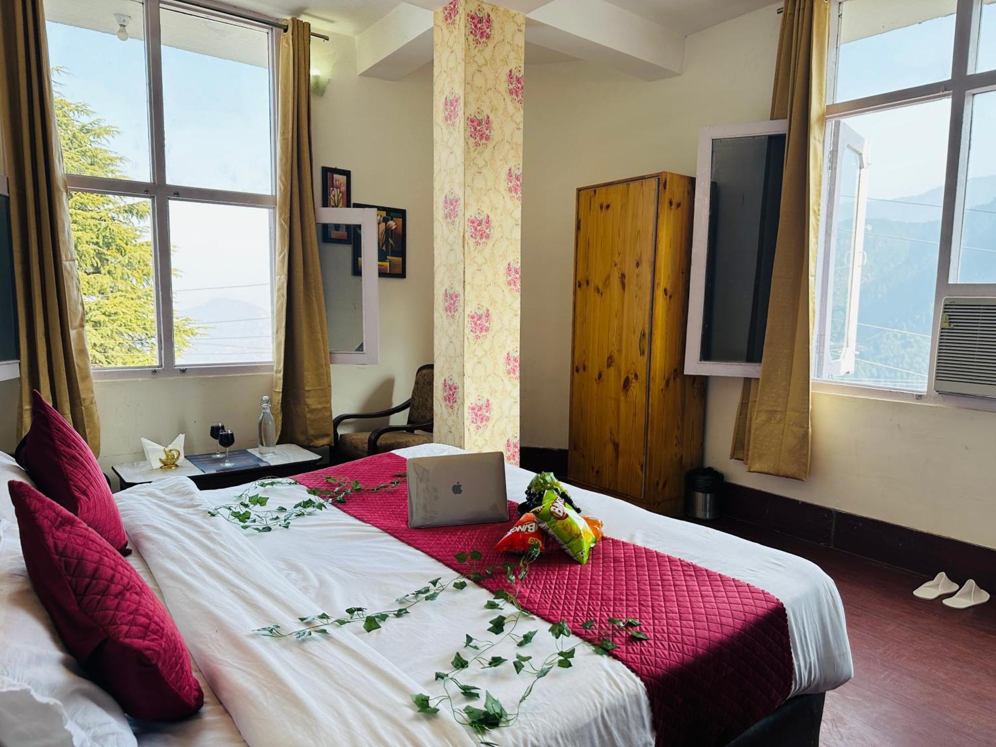 Hotel Mini Switzerland In Dalhousie Esterno foto